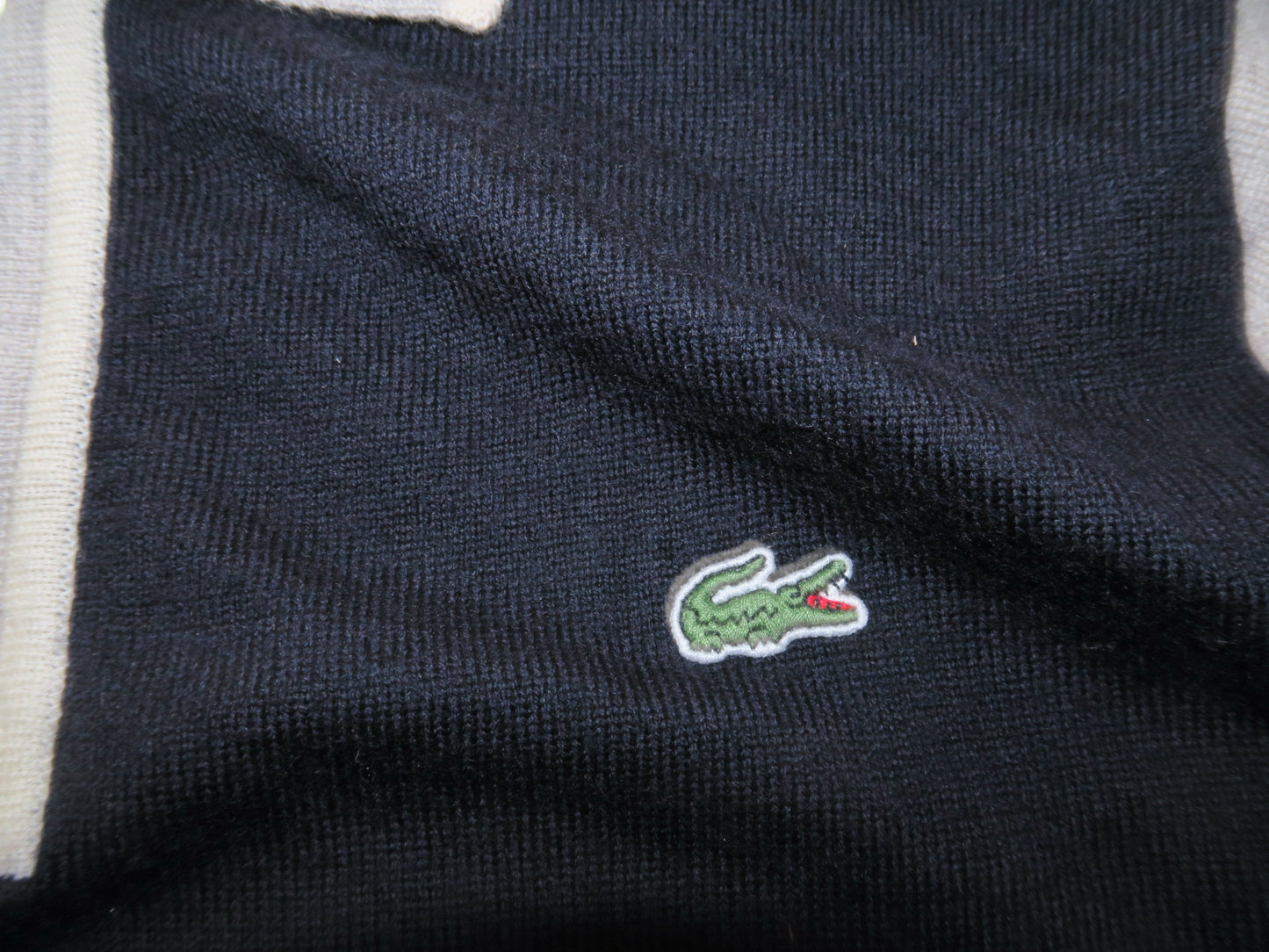 Lacoste sweter wełniany z kołnierzykiem M