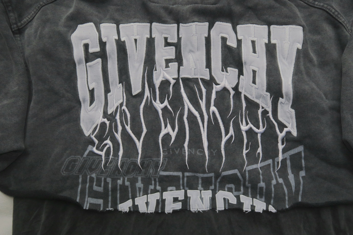 Givenchy dwuwarstwowy t-shirt z kominiarką M washed